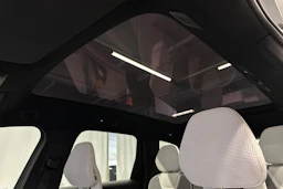 harmaa Volvo EX90 2025 kuva 28.