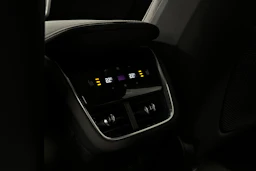 harmaa Volvo EX90 2025 kuva 29.