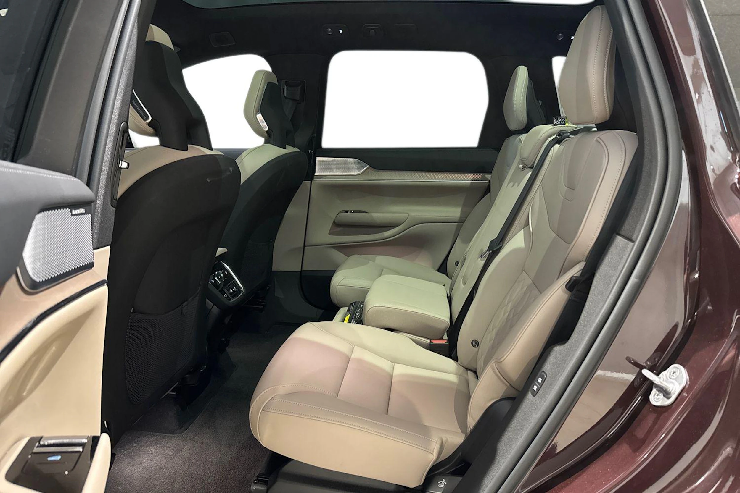 ruskea (beige) Volvo EX90 2026 kuva 11.