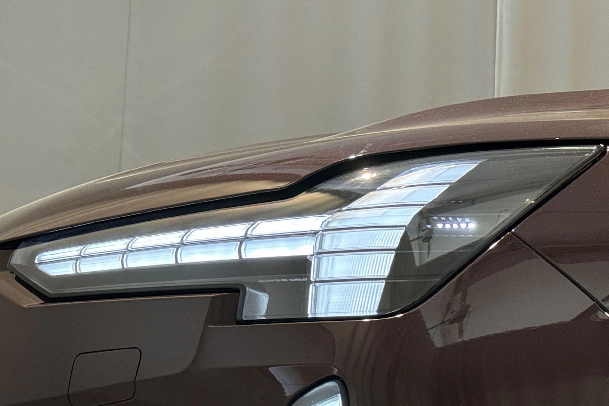 ruskea (beige) Volvo EX90 2026 kuva 16.