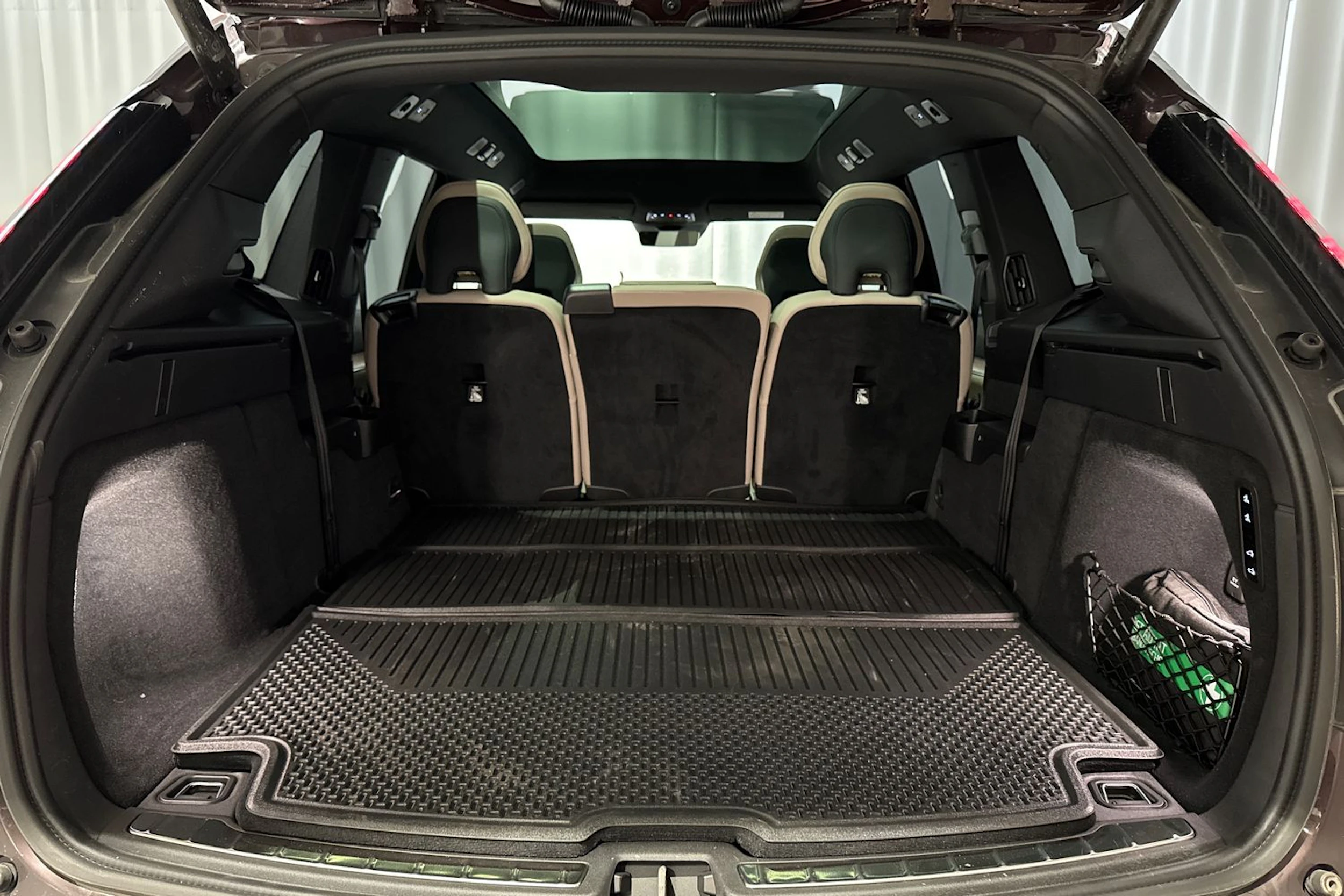 ruskea (beige) Volvo EX90 2026 kuva 17.