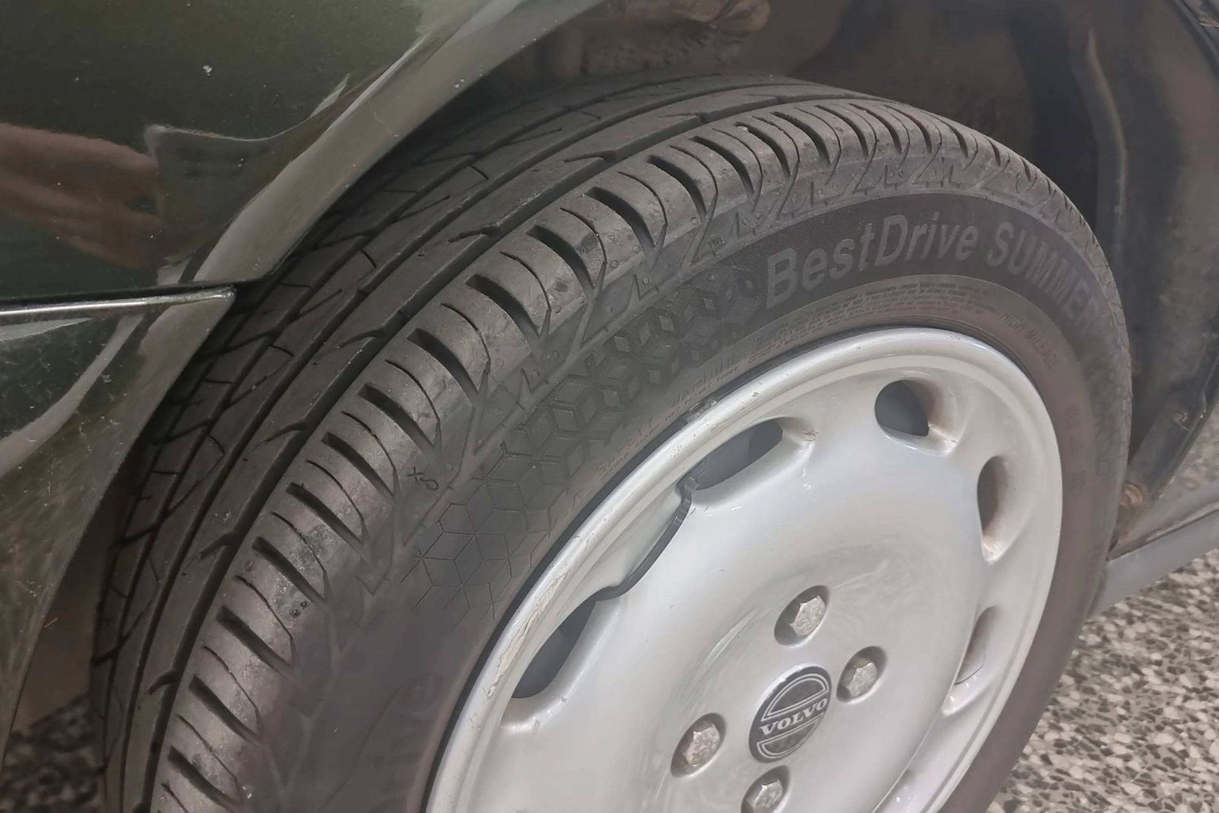 Vihreä Volvo S40 1997 kuva 10.