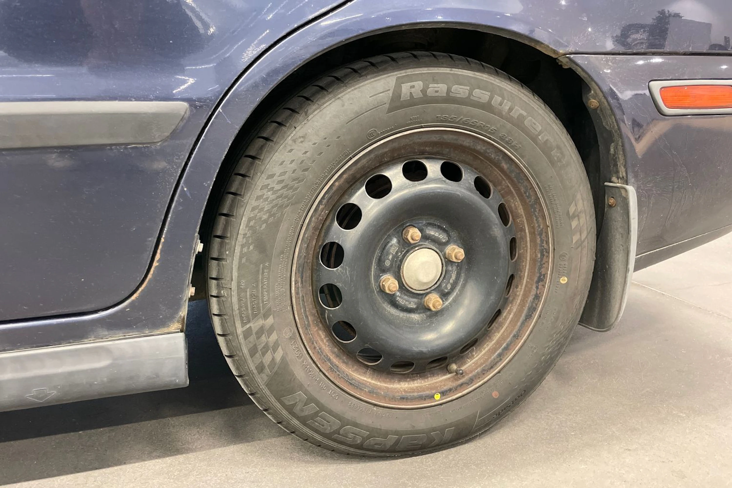 sininen Volvo S40 2001 kuva 29.