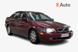 punainen Volvo S40 2003 kuva 1.
