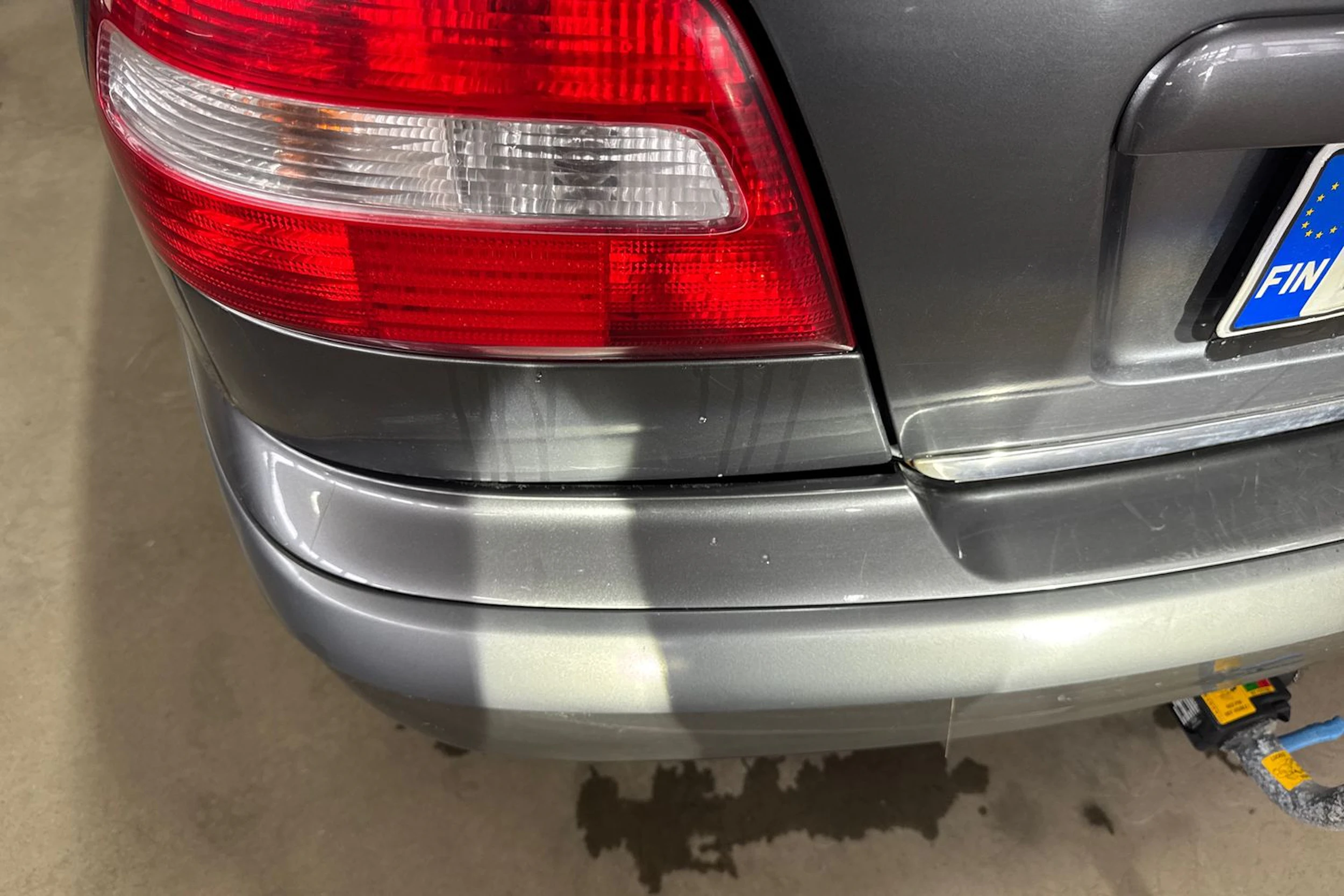 Harmaa Volvo S40 2003 kuva 13.