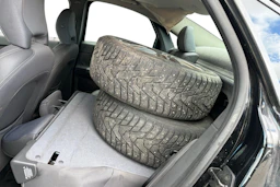 Musta Volvo S40 2005 kuva 8.