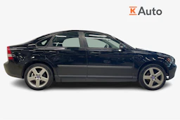 Musta Volvo S40 2005 kuva 5.