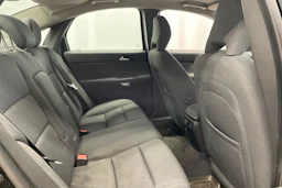 Musta Volvo S40 2005 kuva 15.