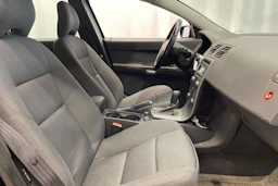 Musta Volvo S40 2005 kuva 16.