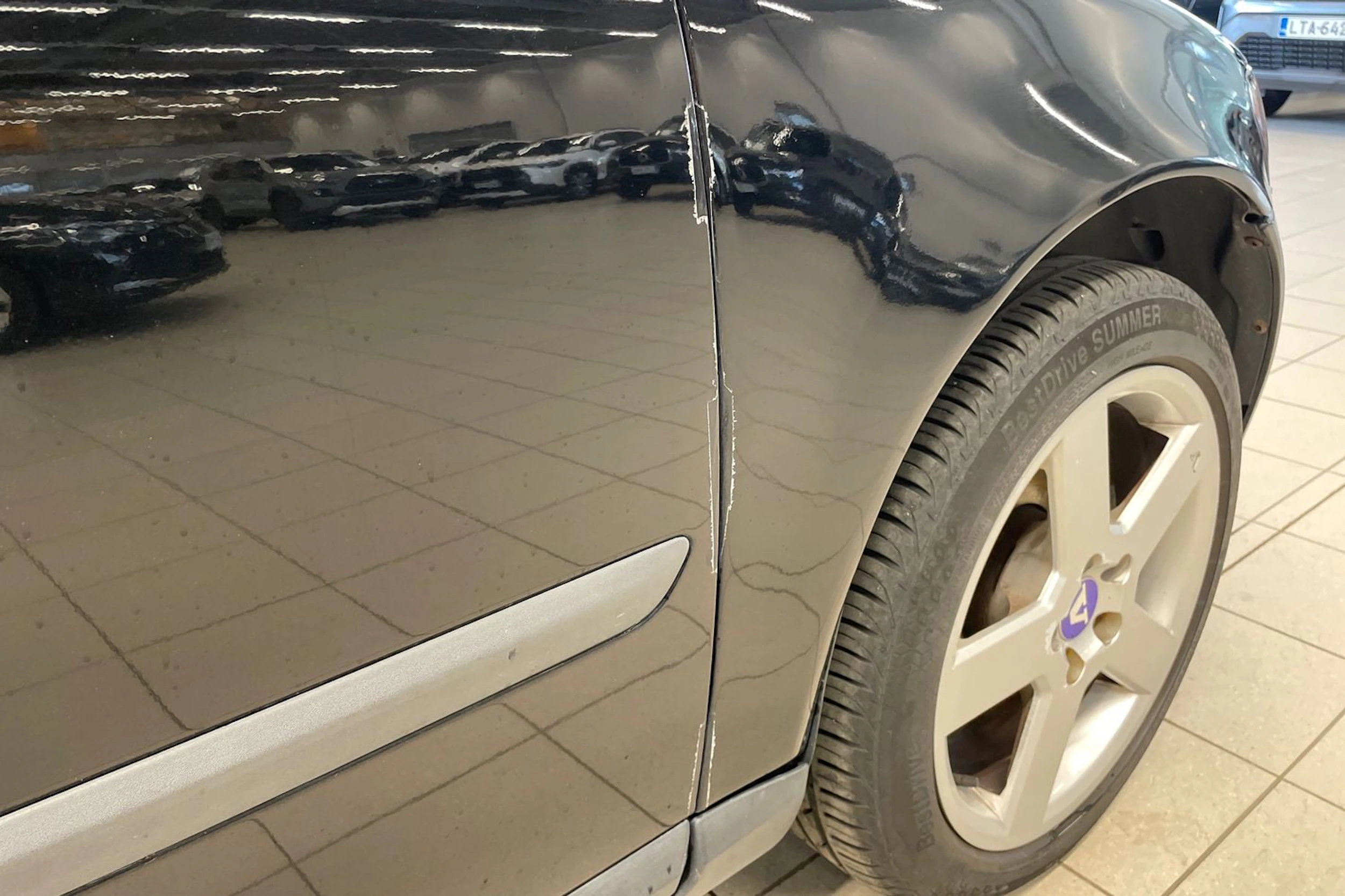 Musta Volvo S40 2005 kuva 28.