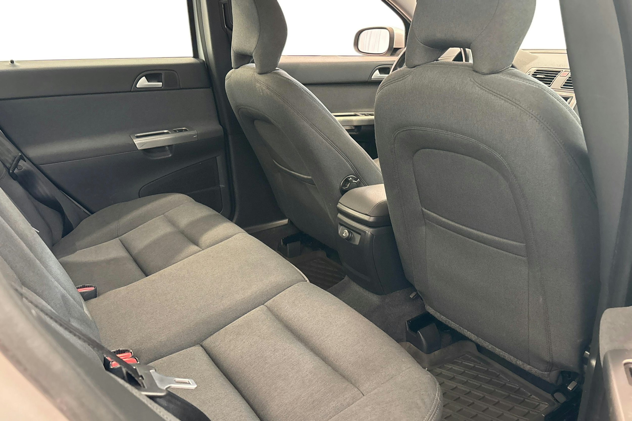 harmaa Volvo S40 2007 kuva 11.