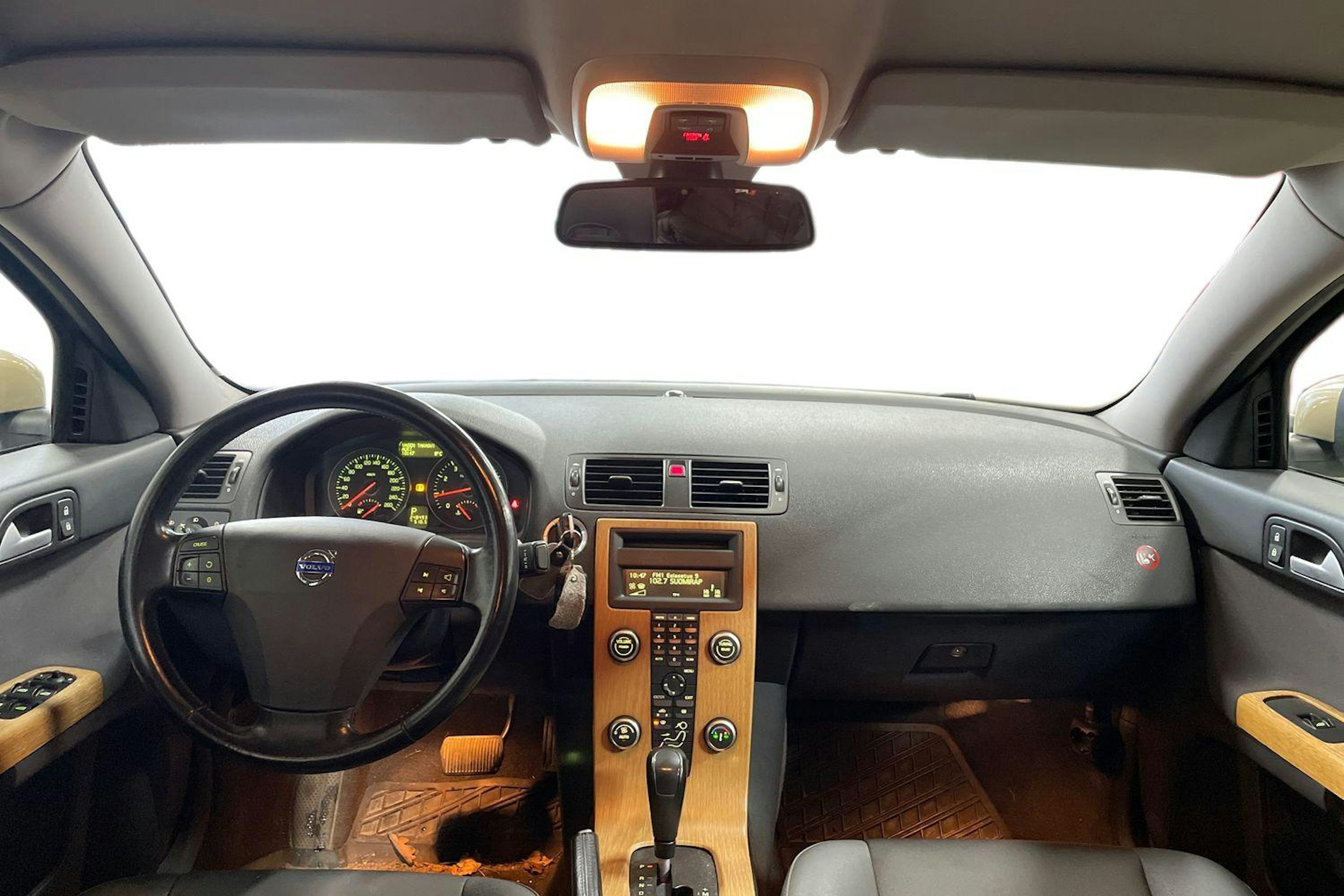 ruskea (beige) Volvo S40 2008 kuva 7.