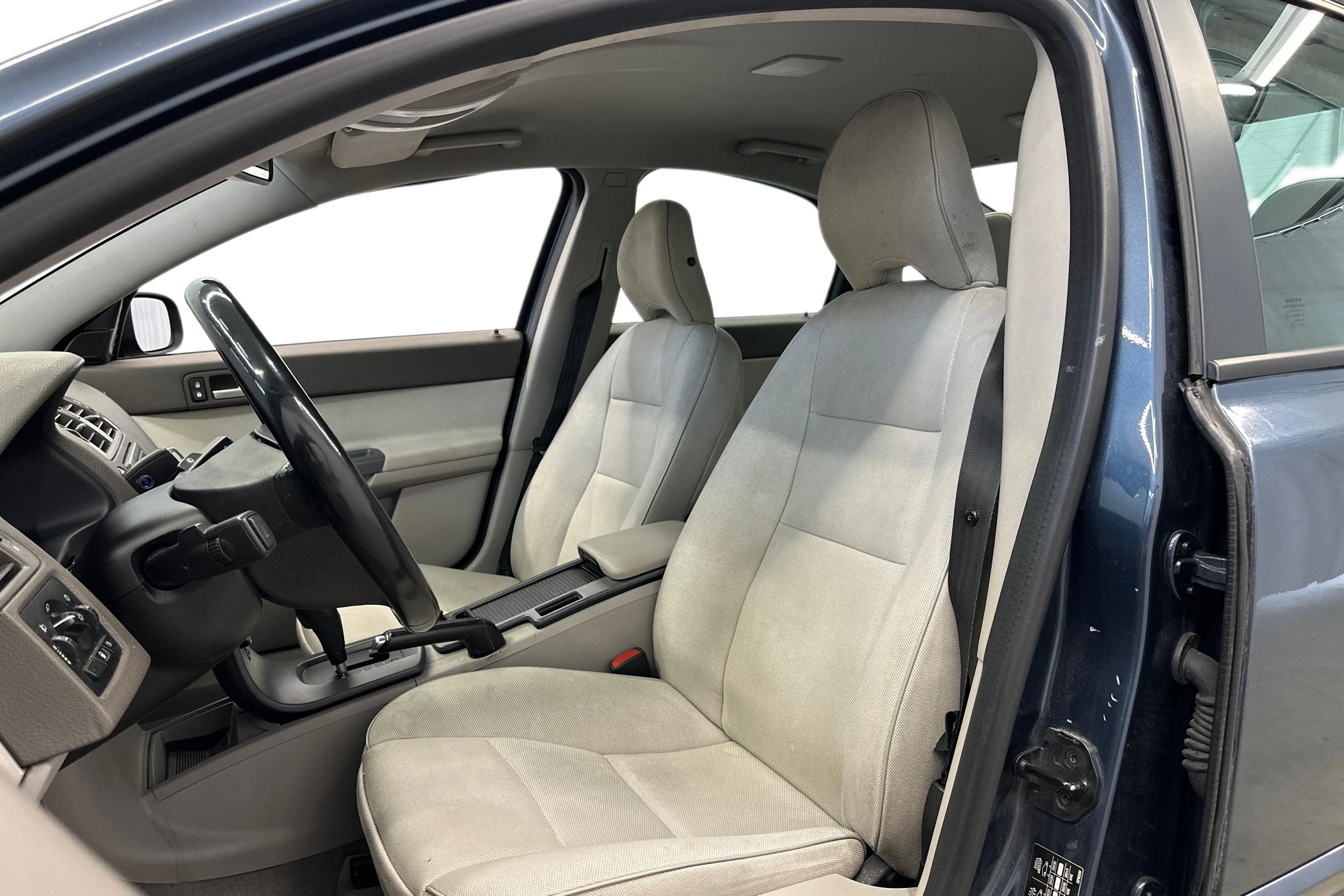 sininen Volvo S40 2008 kuva 6.