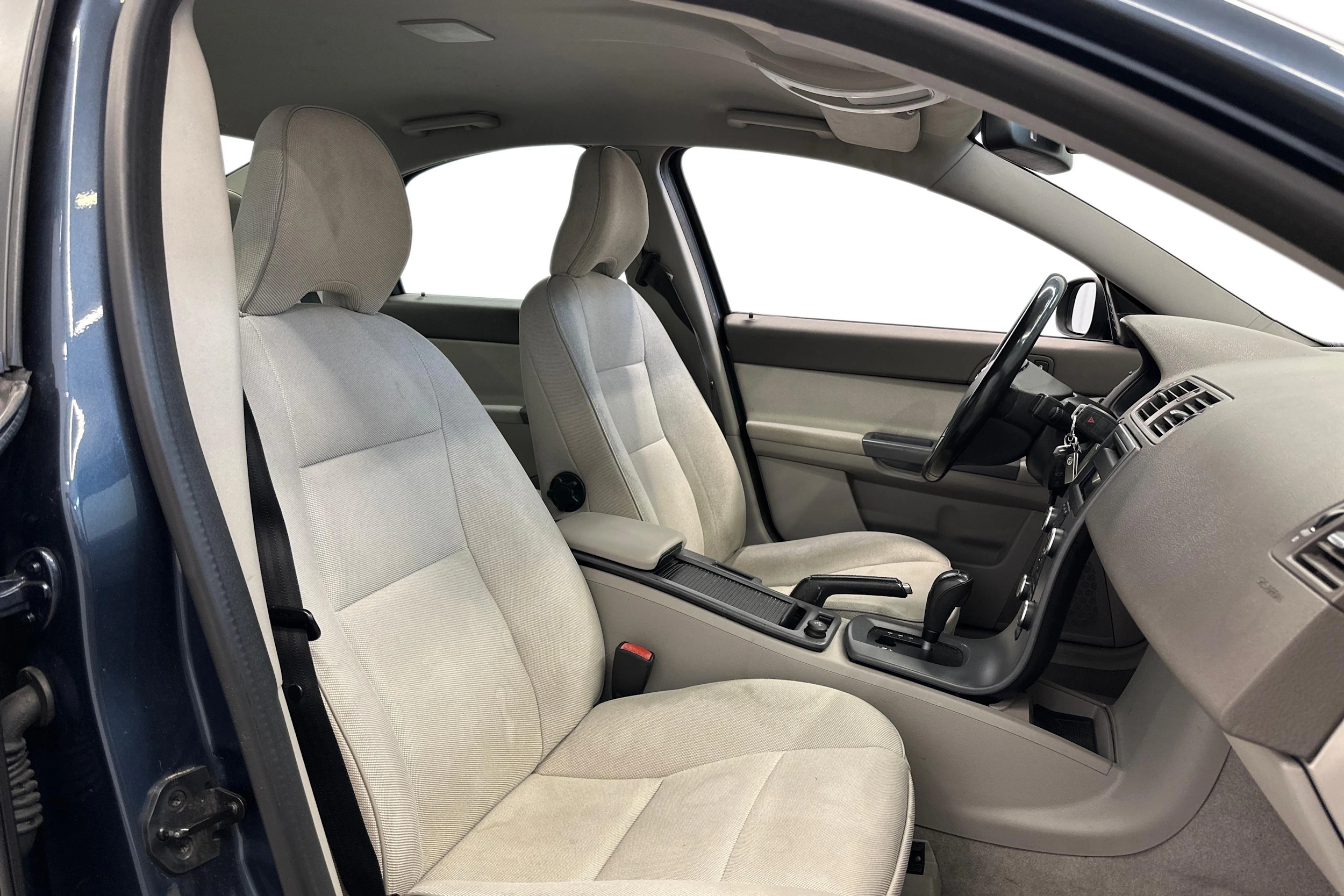 sininen Volvo S40 2008 kuva 7.