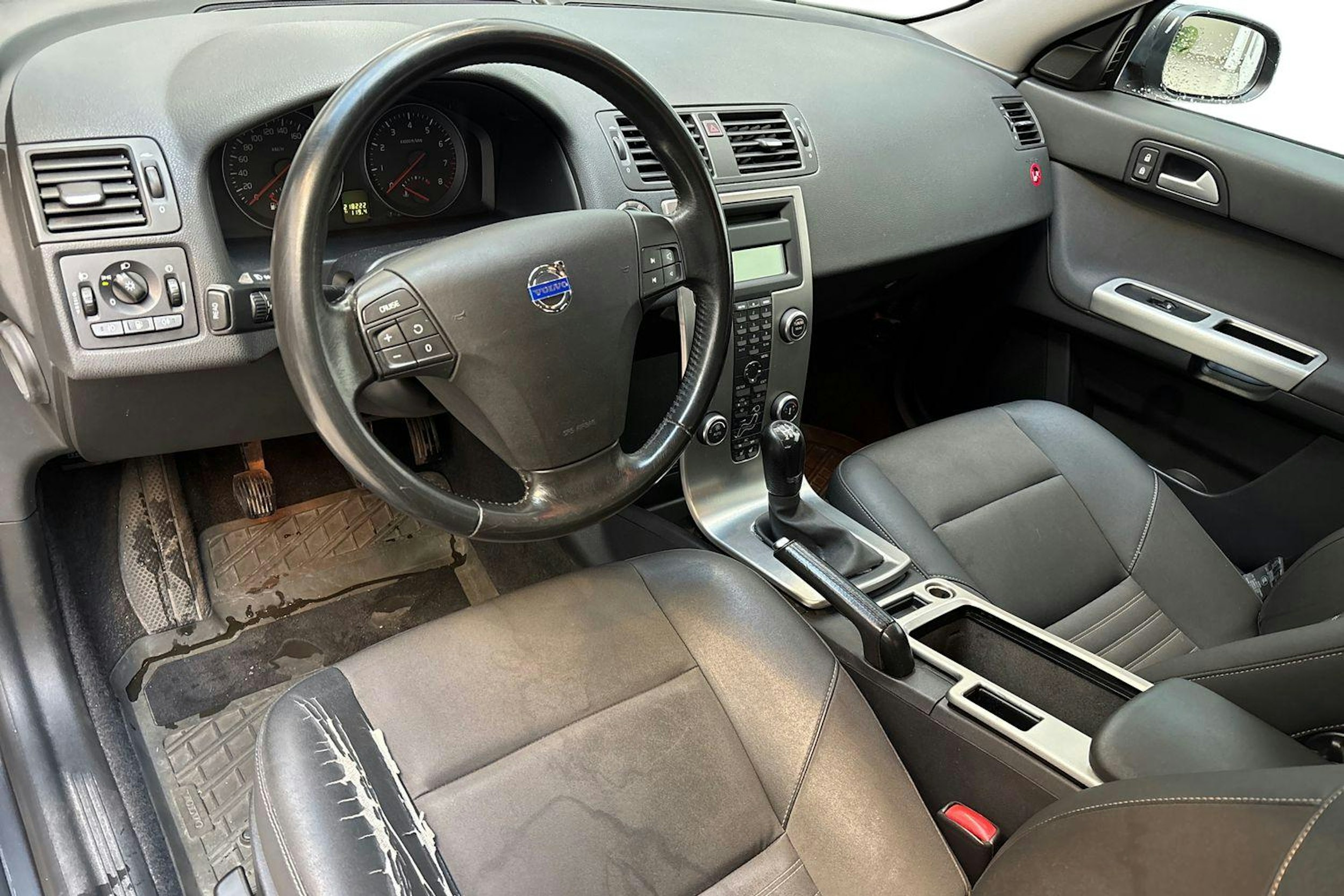harmaa Volvo S40 2008 kuva 7.