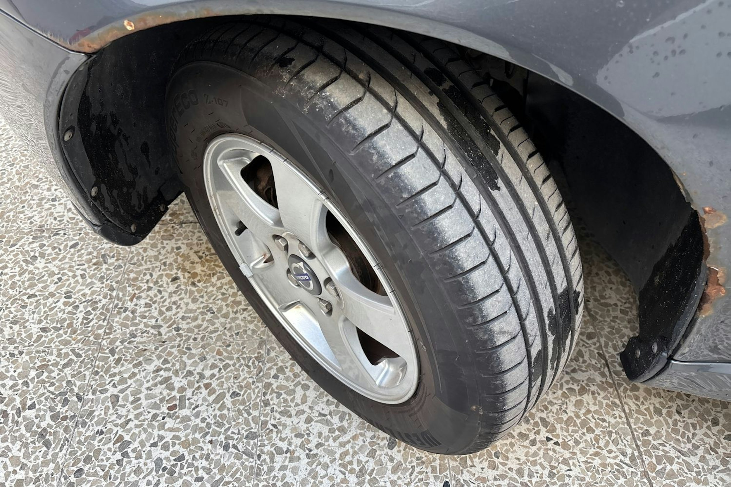 harmaa Volvo S40 2008 kuva 13.