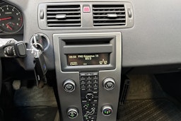 harmaa Volvo S40 2008 kuva 18.