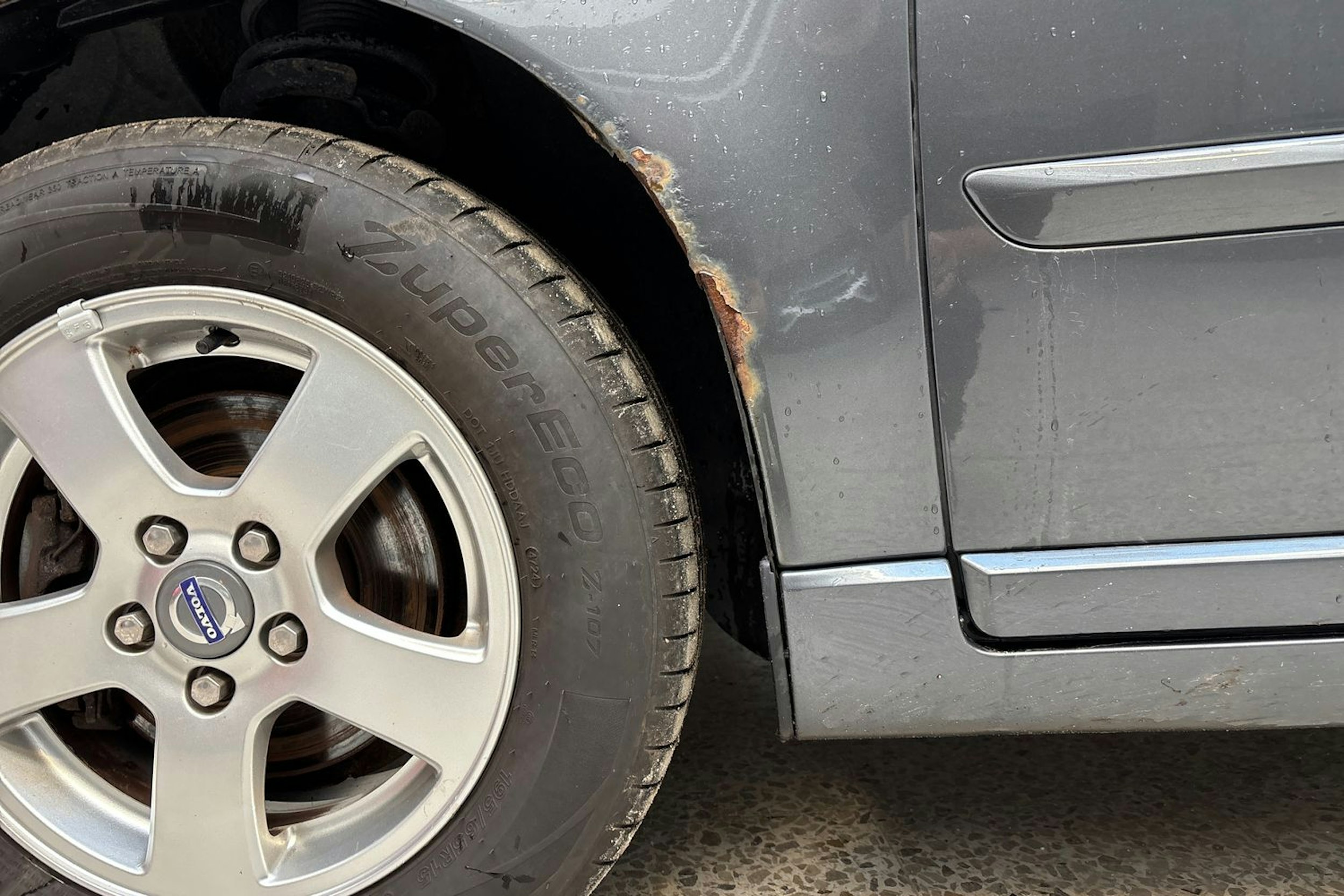 harmaa Volvo S40 2008 kuva 22.
