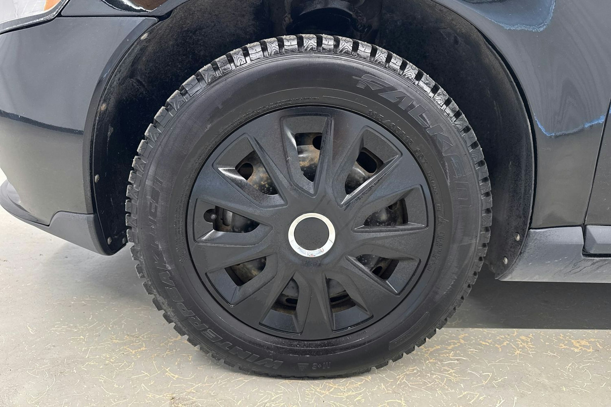 musta Volvo S40 2008 kuva 13.