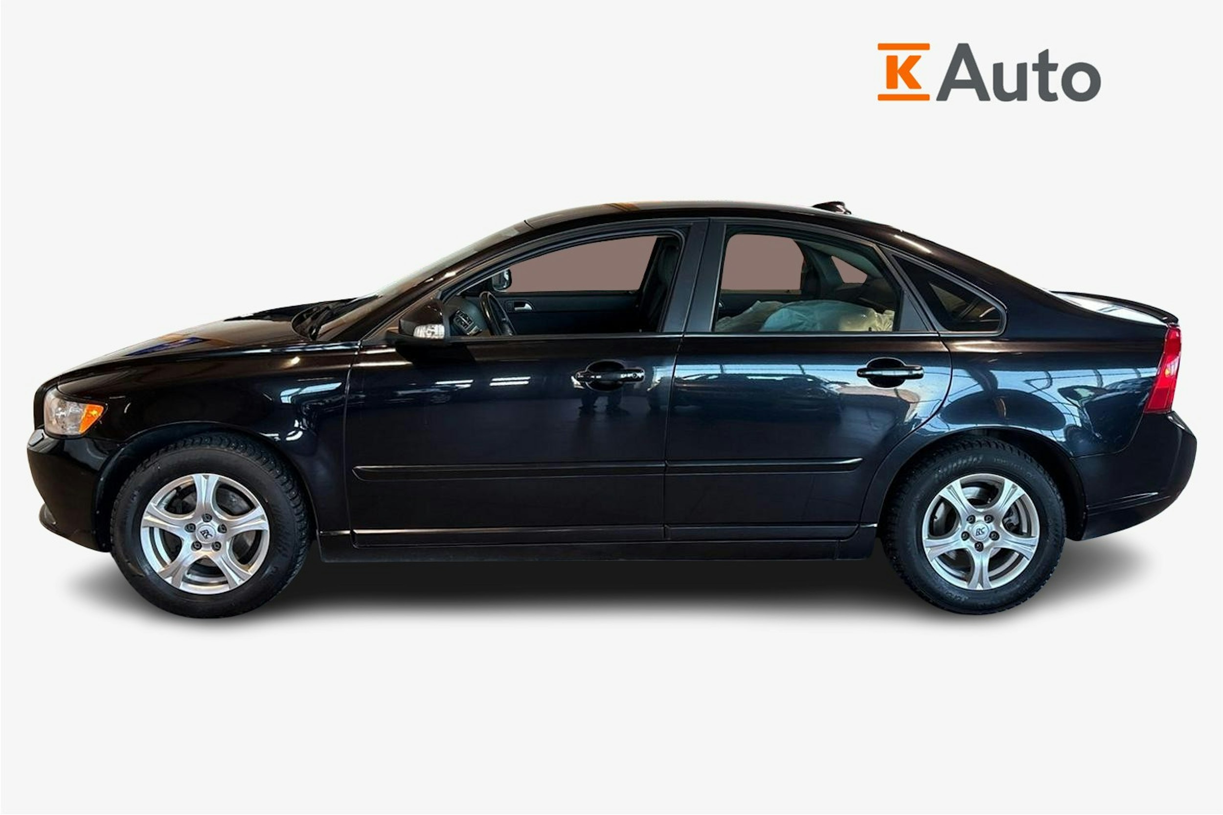 Musta Volvo S40 2010 kuva 6.