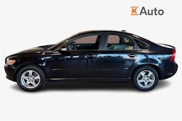 Musta Volvo S40 2010 kuva 6.