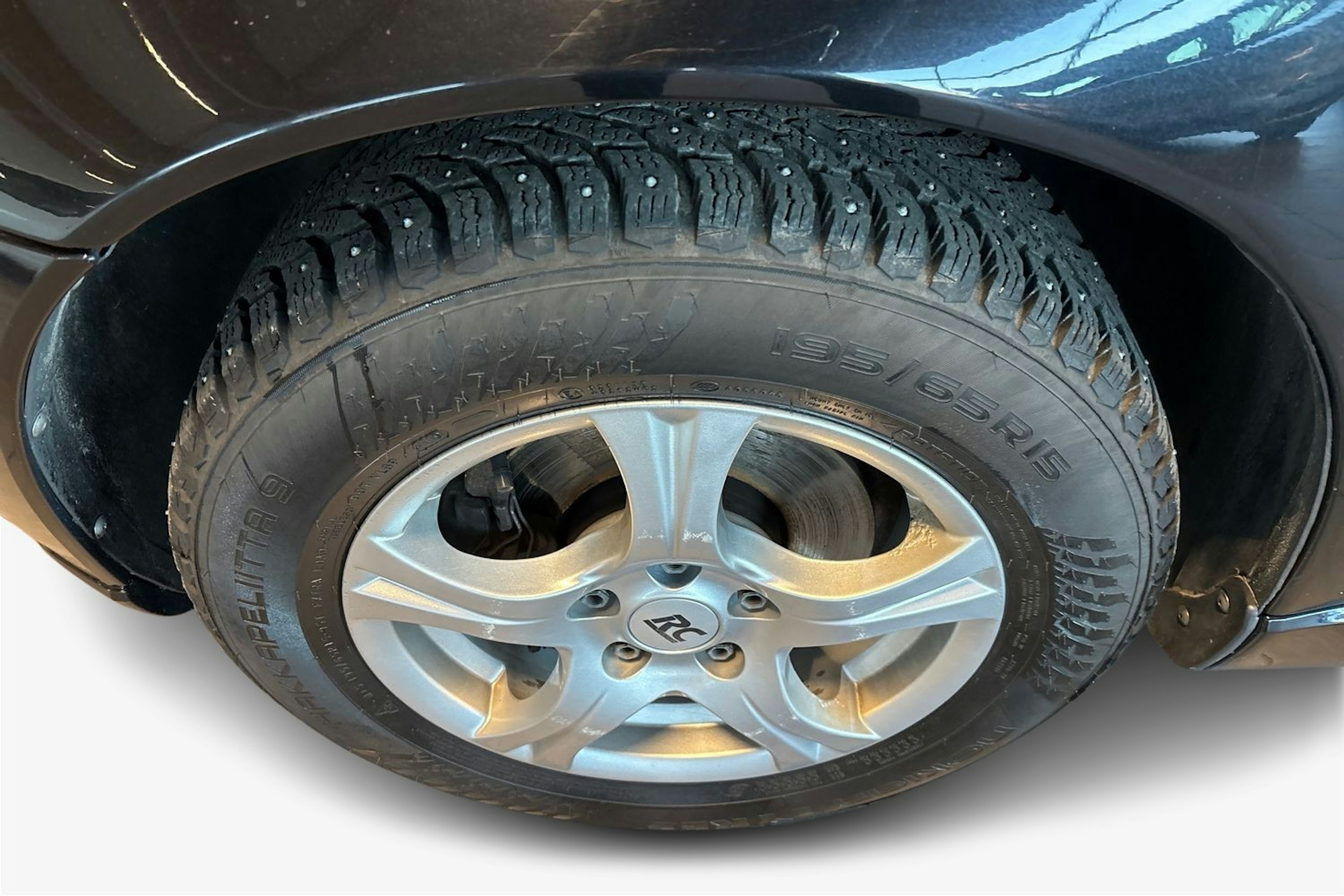 Musta Volvo S40 2010 kuva 11.