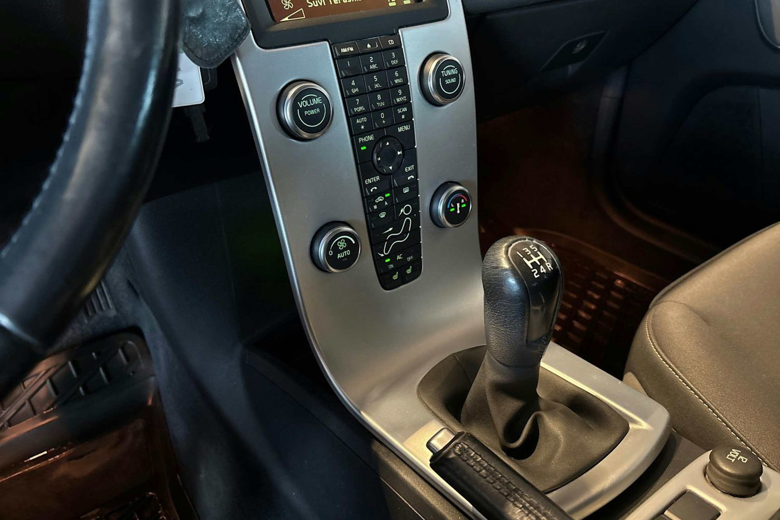 Musta Volvo S40 2010 kuva 17.