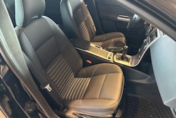 Musta Volvo S40 2010 kuva 18.