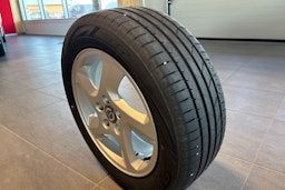 Musta Volvo S40 2010 kuva 19.