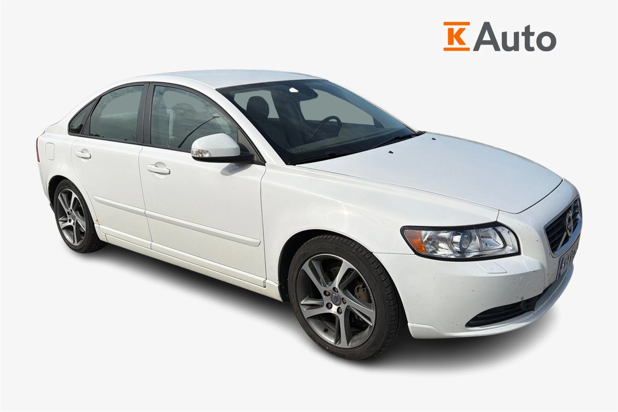 valkoinen Volvo S40 2010 kuva 1.