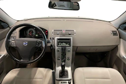valkoinen Volvo S40 2011 kuva 7.
