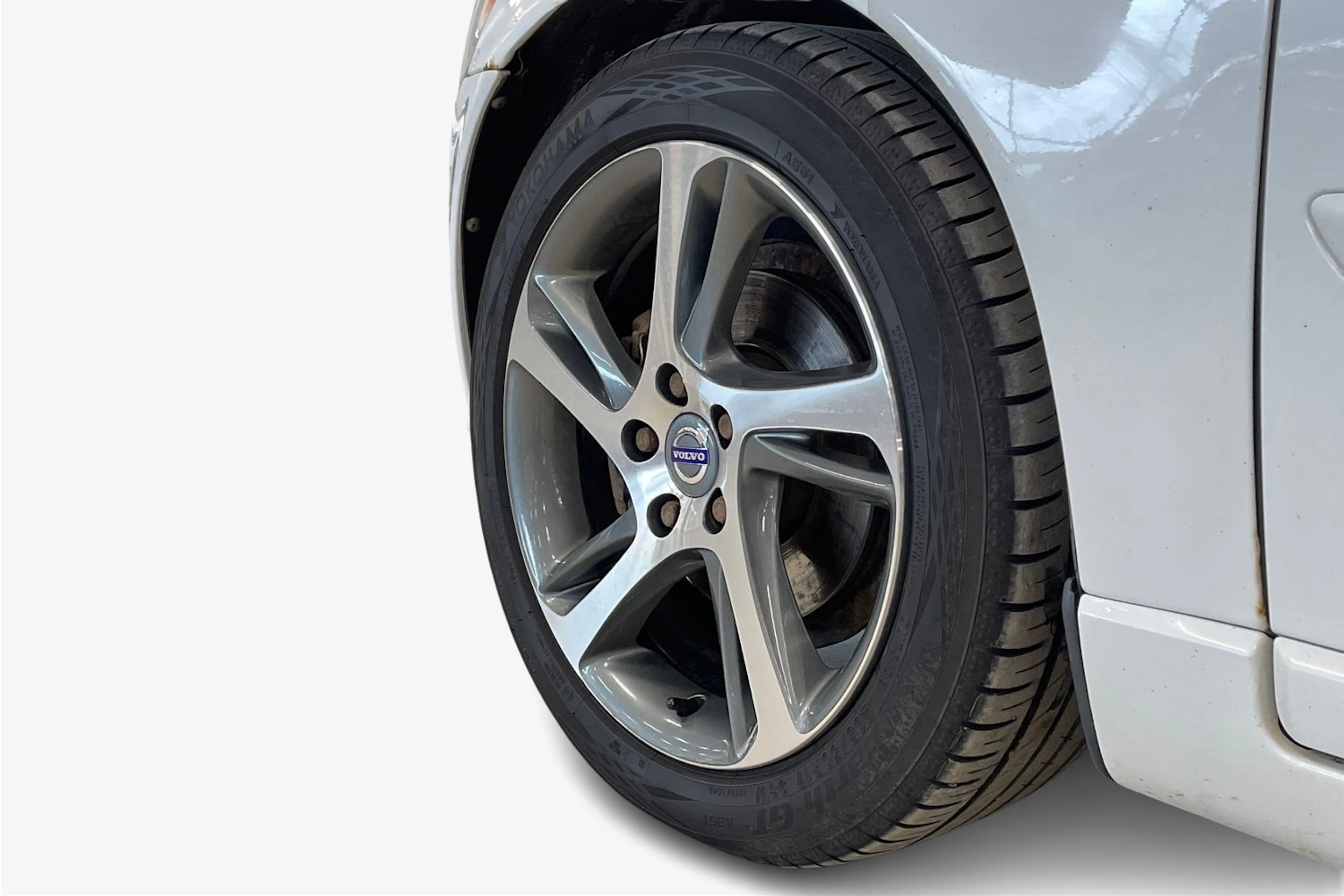 valkoinen Volvo S40 2011 kuva 9.