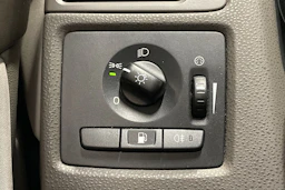 valkoinen Volvo S40 2011 kuva 24.