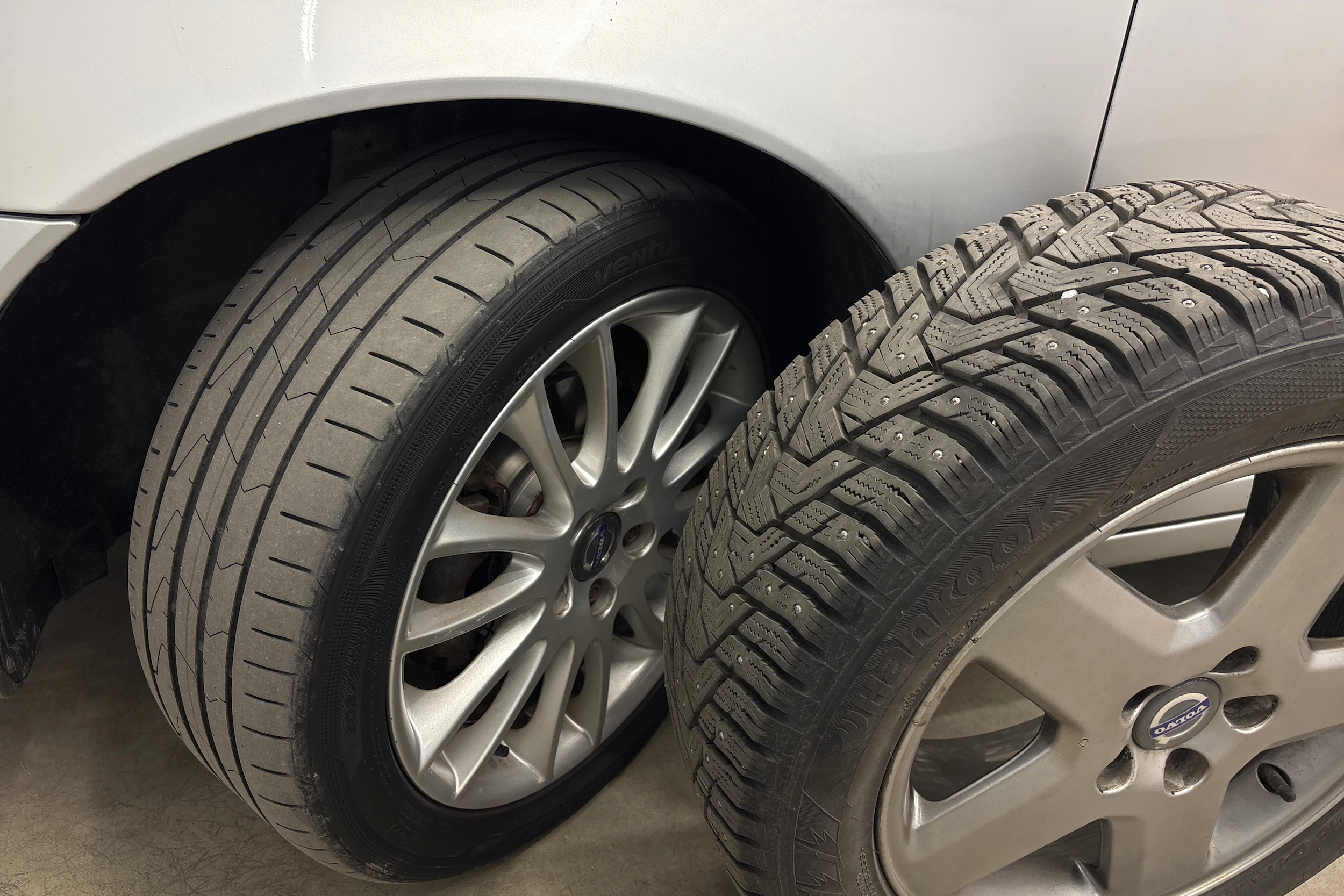 harmaa Volvo S40 2011 kuva 11.