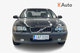 Musta Volvo S60 2000 kuva 4.