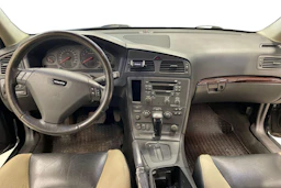 Musta Volvo S60 2000 kuva 7.