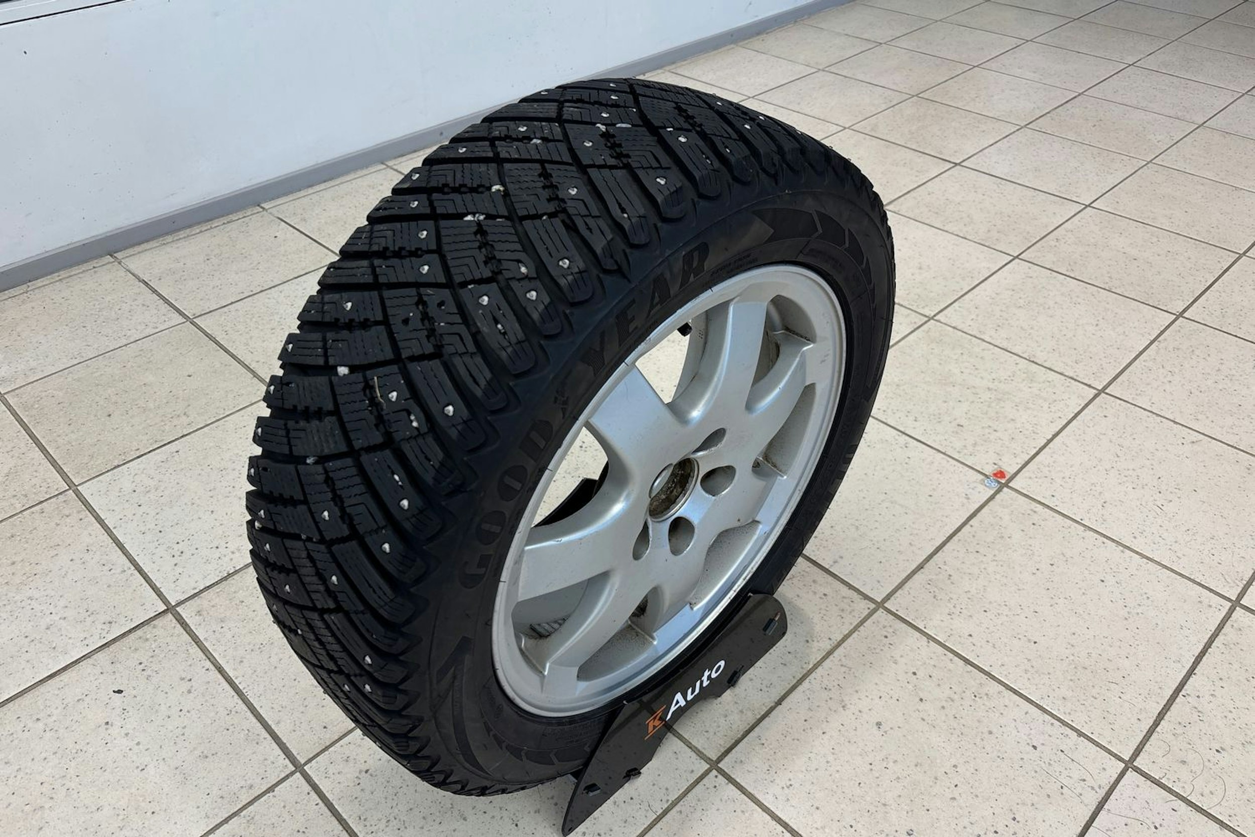 Musta Volvo S60 2001 kuva 10.