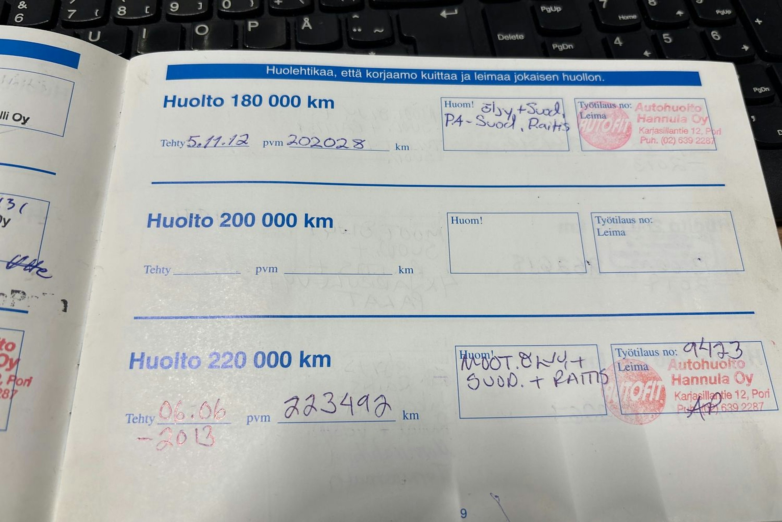 punainen Volvo S60 2002 kuva 22.