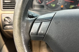 Musta Volvo S60 2002 kuva 18.