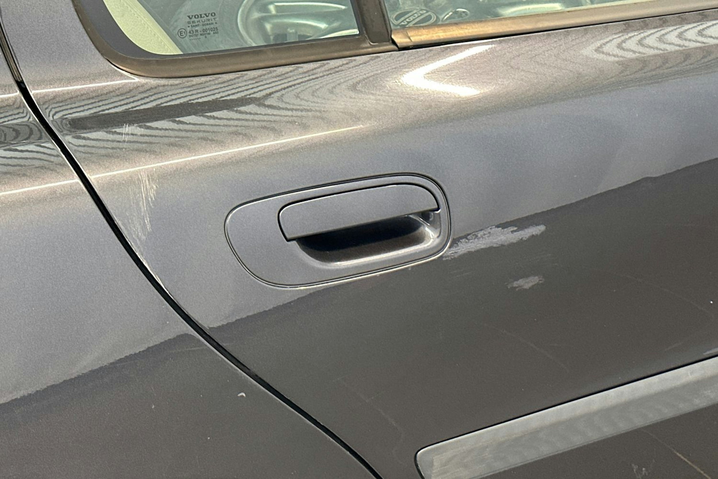 Musta Volvo S60 2002 kuva 29.
