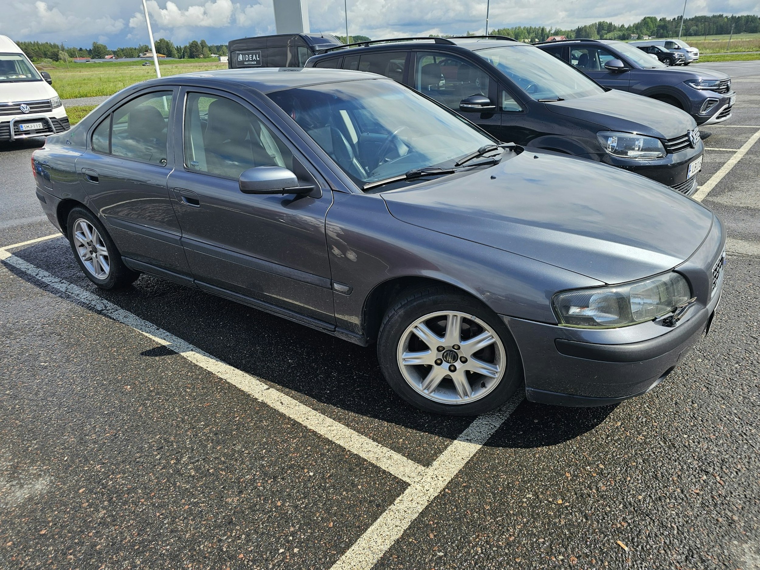 Harmaa Volvo S60 2003 kuva 2.