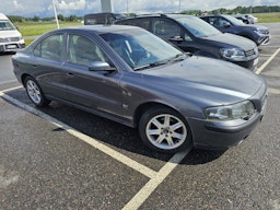 Harmaa Volvo S60 2003 kuva 2.