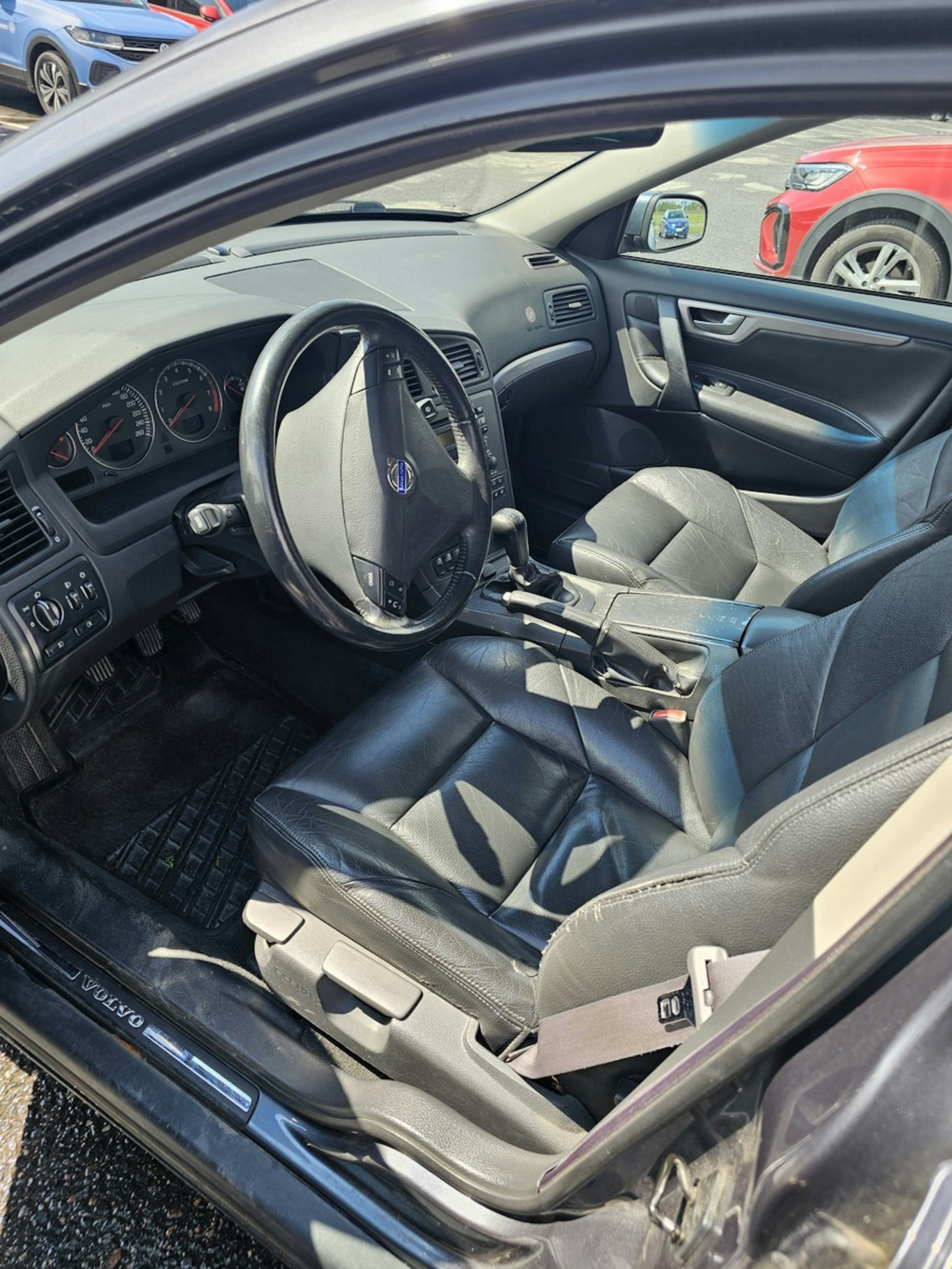 Harmaa Volvo S60 2003 kuva 4.