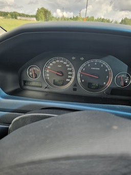 Harmaa Volvo S60 2003 kuva 6.