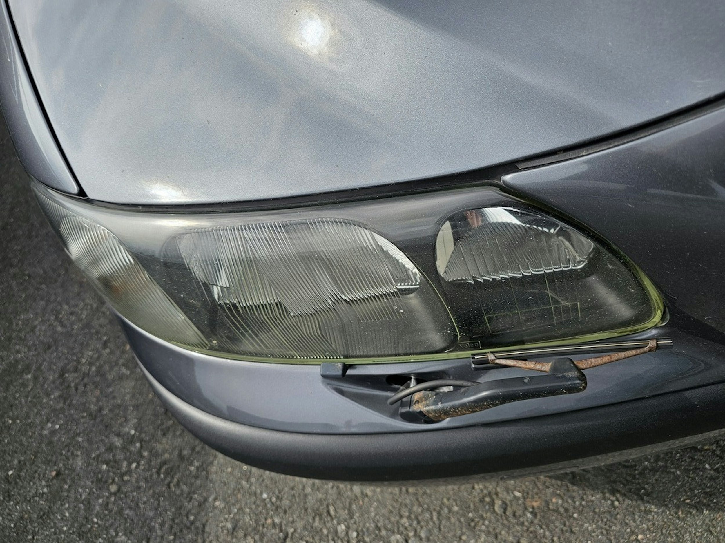 Harmaa Volvo S60 2003 kuva 21.