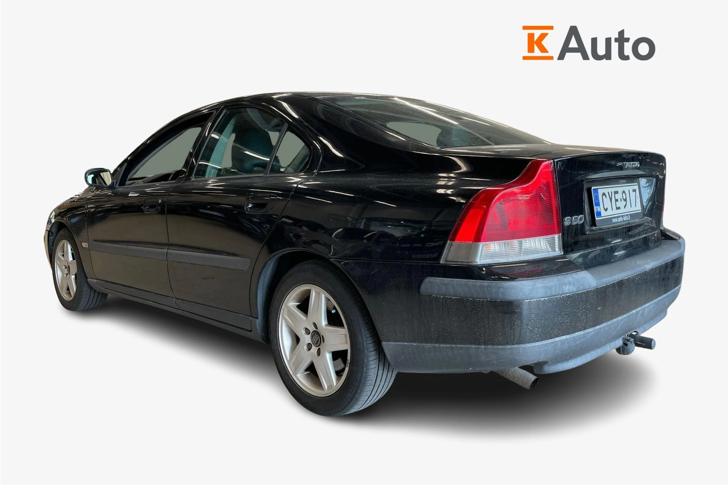 Musta Volvo S60 2004 kuva 2.