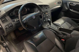 Musta Volvo S60 2004 kuva 6.