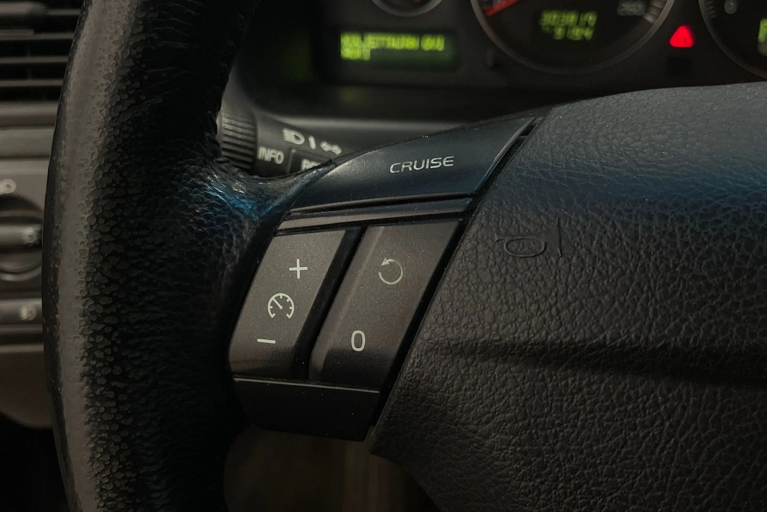 Musta Volvo S60 2004 kuva 13.