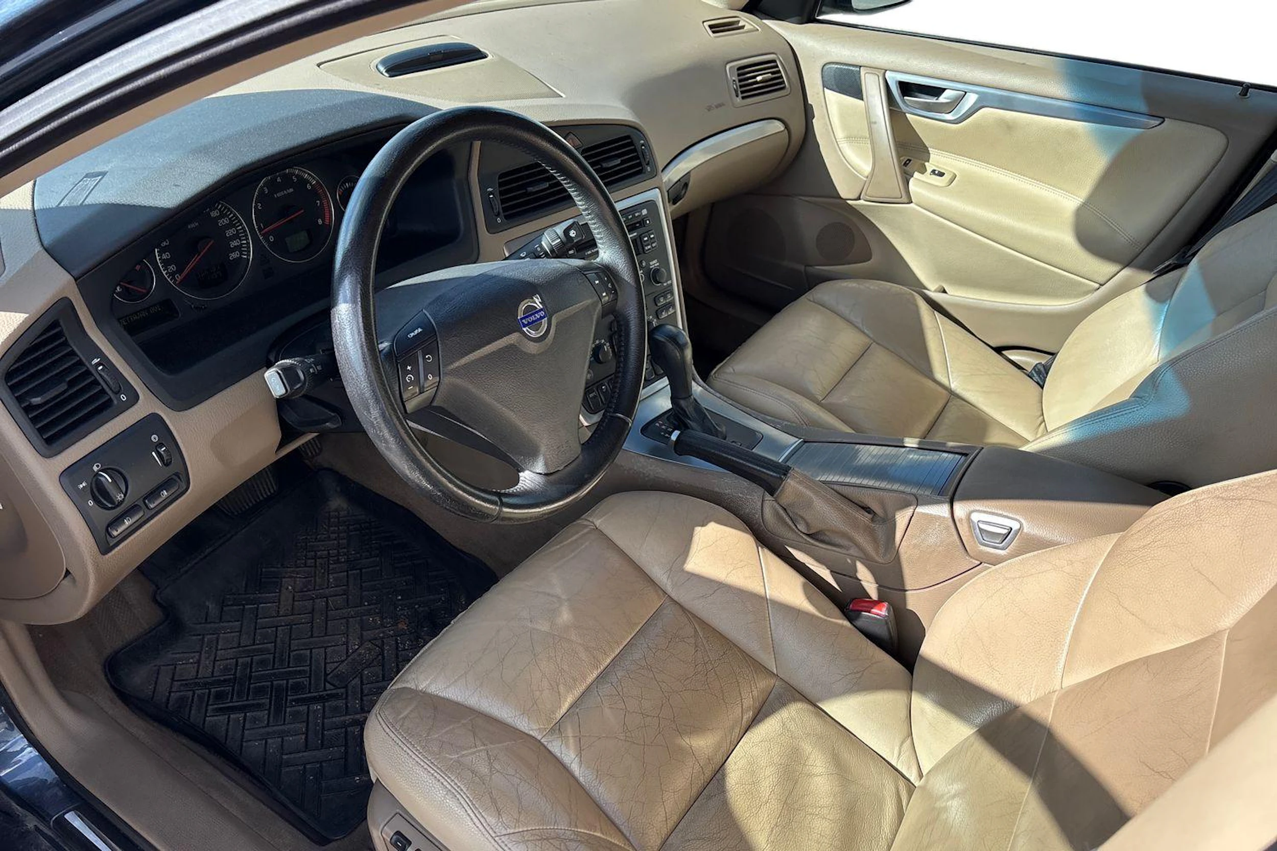 sininen Volvo S60 2005 kuva 3.