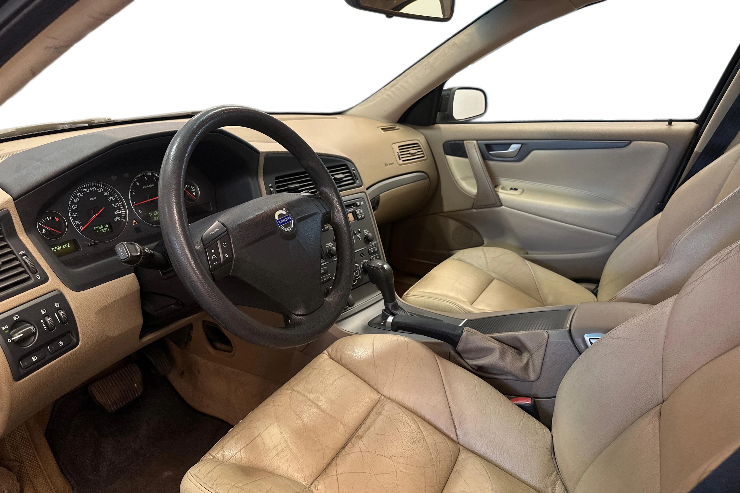 musta Volvo S60 2006 kuva 8.